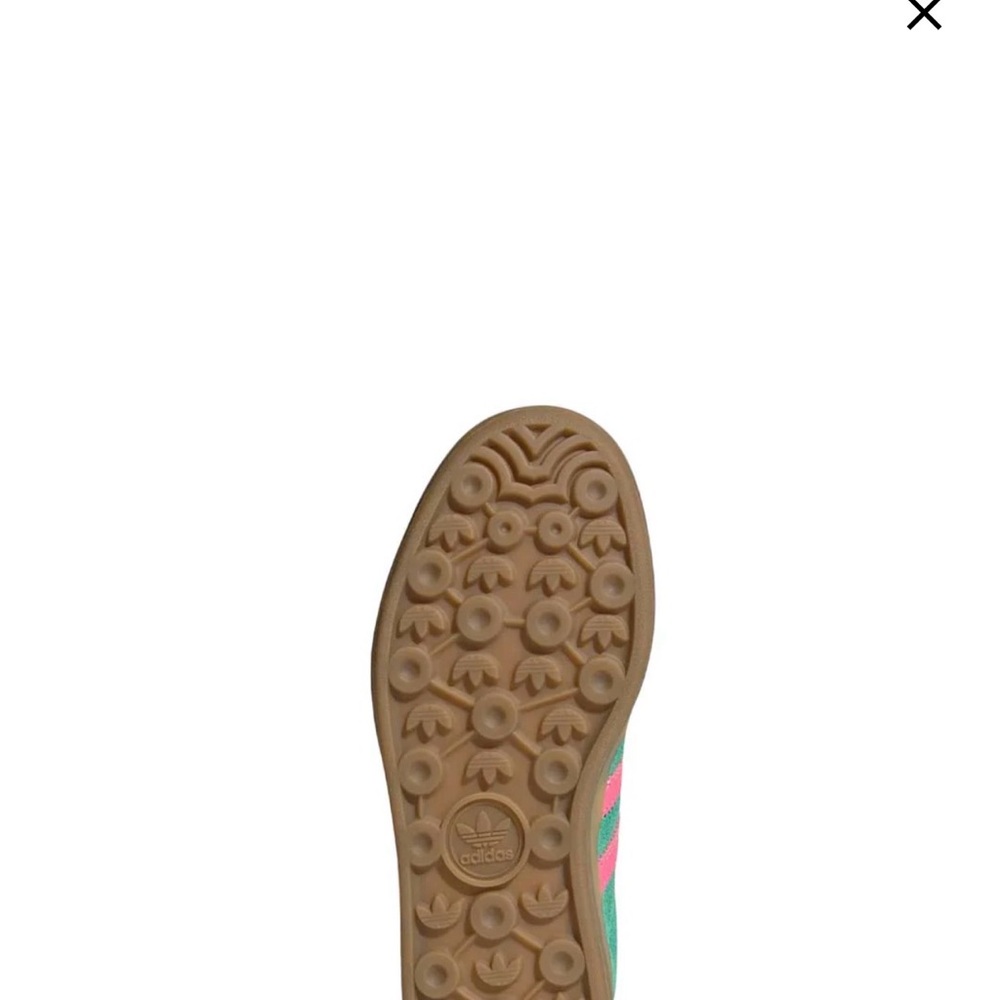 Adidas Women's Green and Pink Sneakers  new in box -306999 - Picture 2 of 4